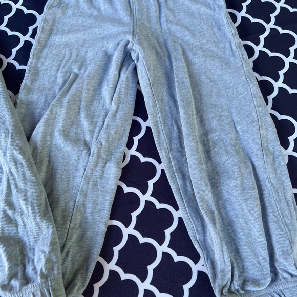 Gymboree lightweight cotton boys joggers - Picture 2 of 2